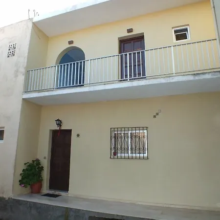 Dina's Appartement *